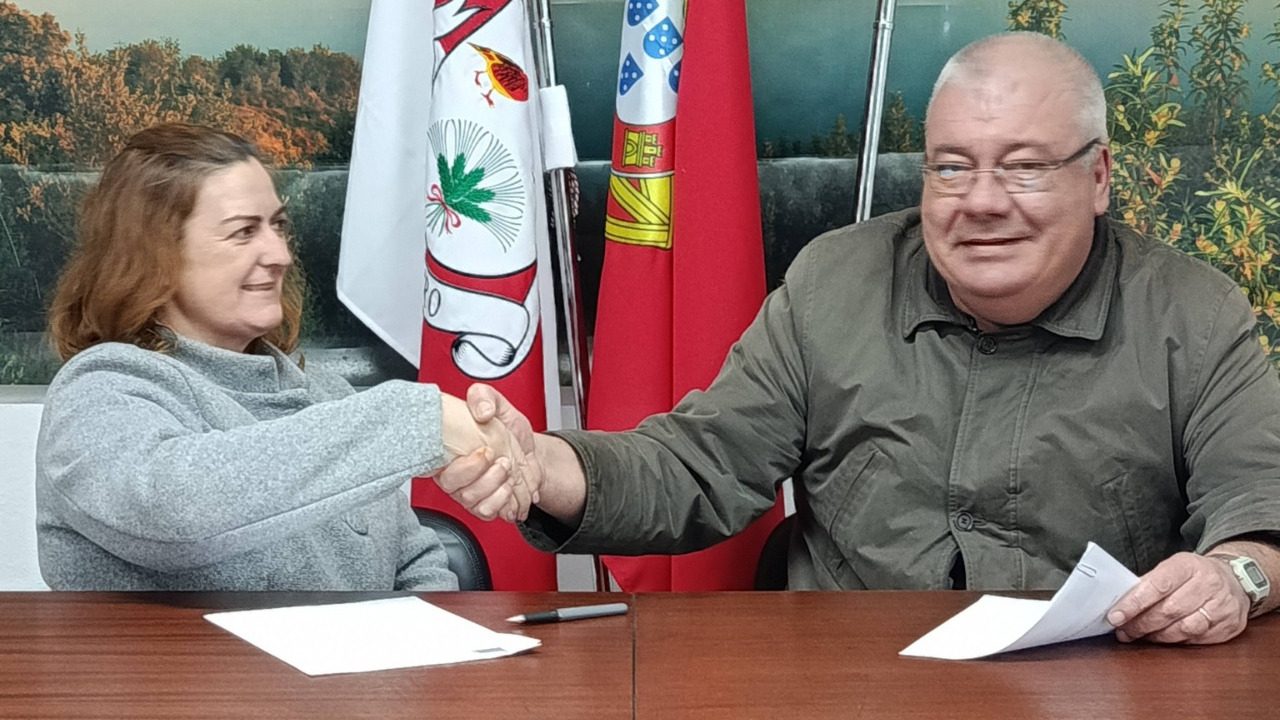 Assinatura de contratos programa com Associações